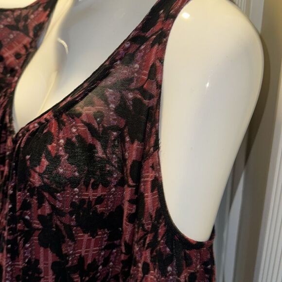 Free People Chloe Cold Shoulder Cherry Combo Floral Keyhole  Blouse - Picture 8 of 10